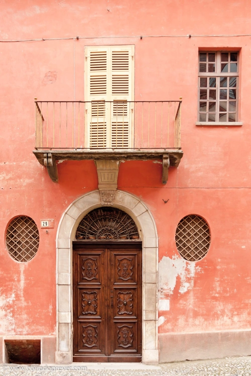 Thị trấn saluzzo nơi của những con đường lát sỏi