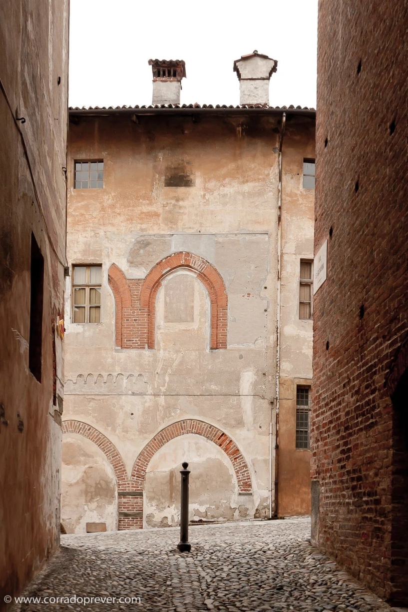 Thị trấn saluzzo nơi của những con đường lát sỏi