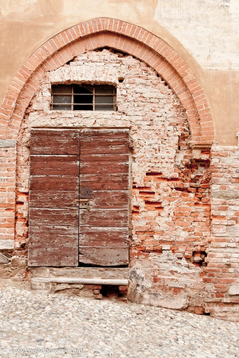 Thị trấn saluzzo nơi của những con đường lát sỏi