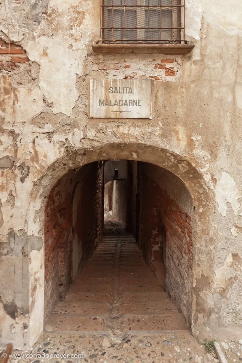 Thị trấn saluzzo nơi của những con đường lát sỏi