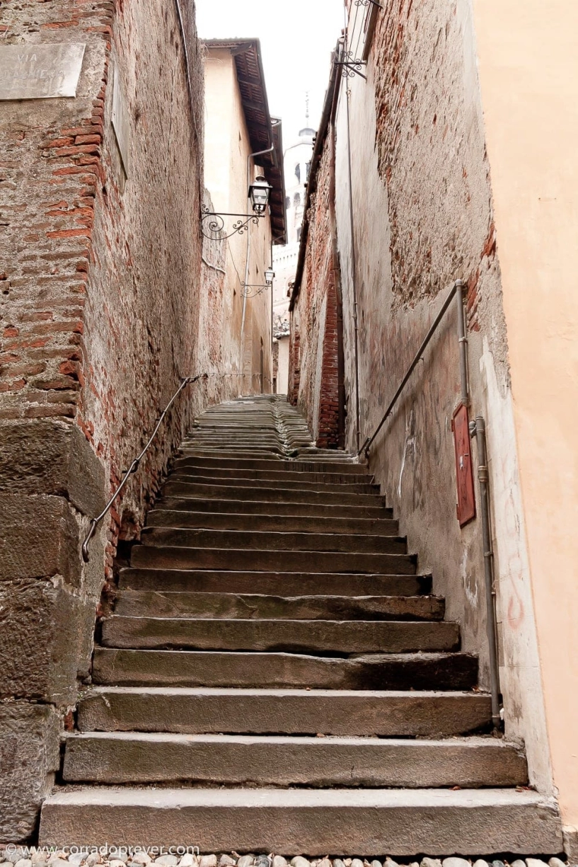 Thị trấn saluzzo nơi của những con đường lát sỏi