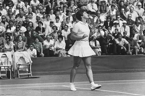  trang phục chơi tennis có biến đổi thế nào