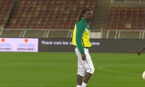 trong mùa worrlhuấn luyện viên senegal chinh phục fan nữ nga