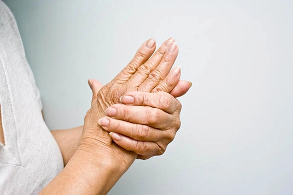 Canh bao nguy hiêm cua bênh côt sông và các dấu hiệu cần chú ý