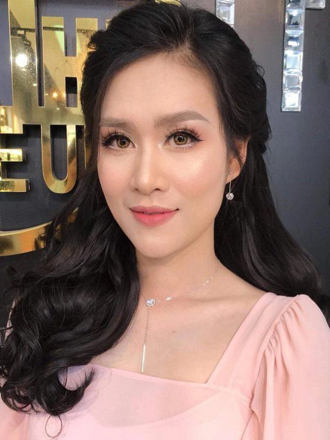 Chị nguyệt bị nghi phẫu thuật thẩm mỹ