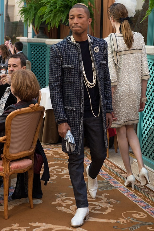 Con gái xinh đẹp của johnny depp lần đầu catwalk