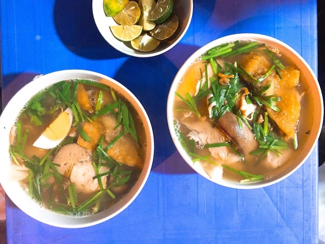Đây là 3 quán bún mỳ ăn là nghiện đường bạch mai