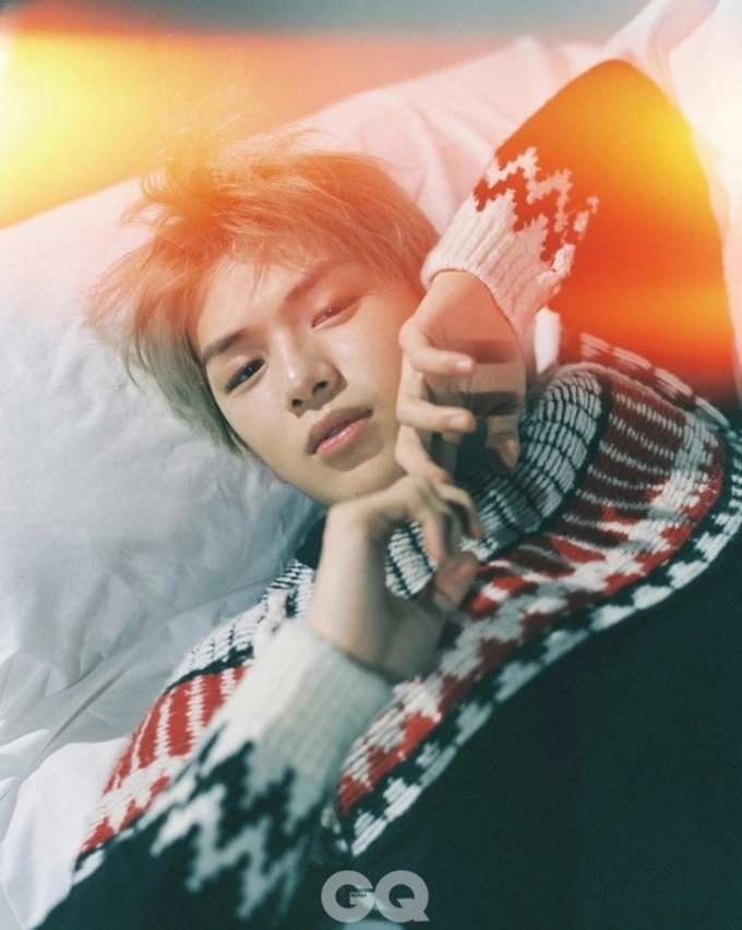 Kang daniel lee jong suk cùng park bo gum trên tạp chí thời trang