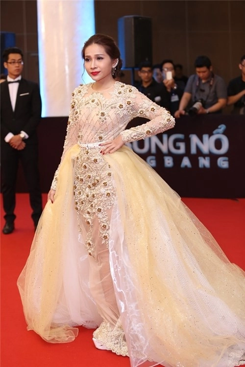 9 thảm họa thời trang khó quên đêm hội chân dài