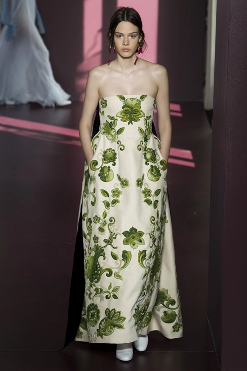Đầm cao cấp đẹp mê hồn người của valentino
