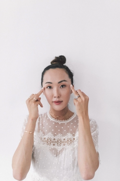Học ngay cách bôi kem dưỡng đúng điệu