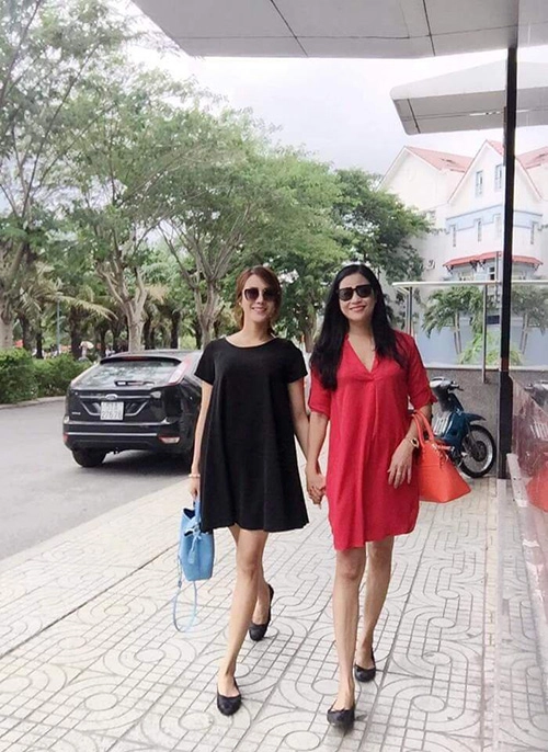 Mẹ diệp lâm anh bất ngờ gây sốt vì xinh và trẻ đẹp