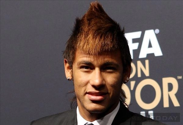 Thời trang tóc sành điệu của neymar cực hot