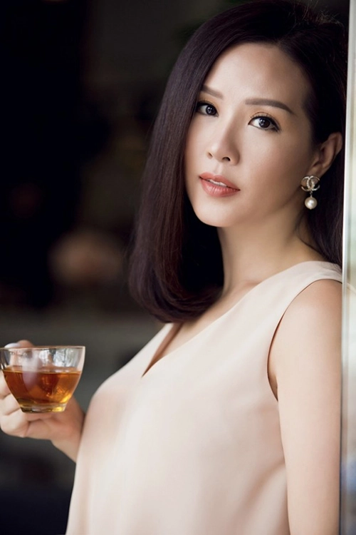 U40 nhưng da và dáng vẫn đẹp xuất sắc