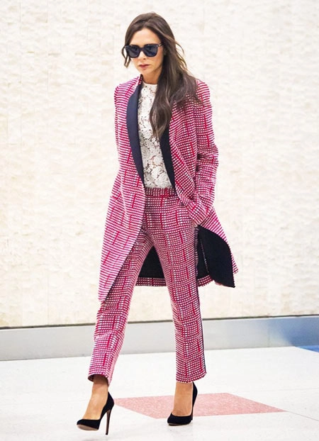 Victoria beckham mặc đồ đi làm cực độc