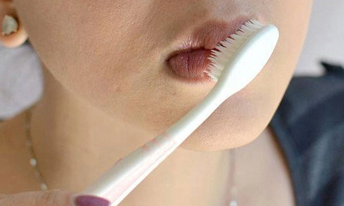 Bí quyết để đôi môi ngày đông luôn hồng hào