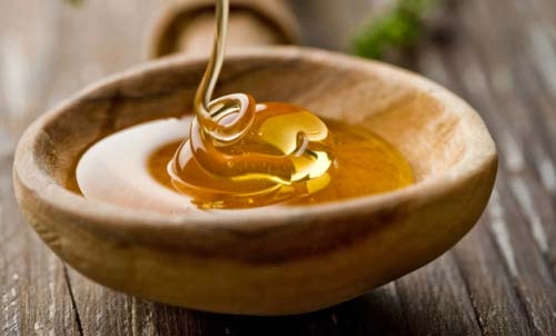 Trộn 2 viên vitamin e với mật ong giúp bạn làm đẹp không tưởng