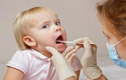 Bệnh hô hấp ở trẻ gia tăng khi giao mùa hè - thu