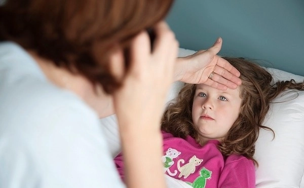Bù điện giải cho trẻ thế nào mới đúng cách cha mẹ cần biết