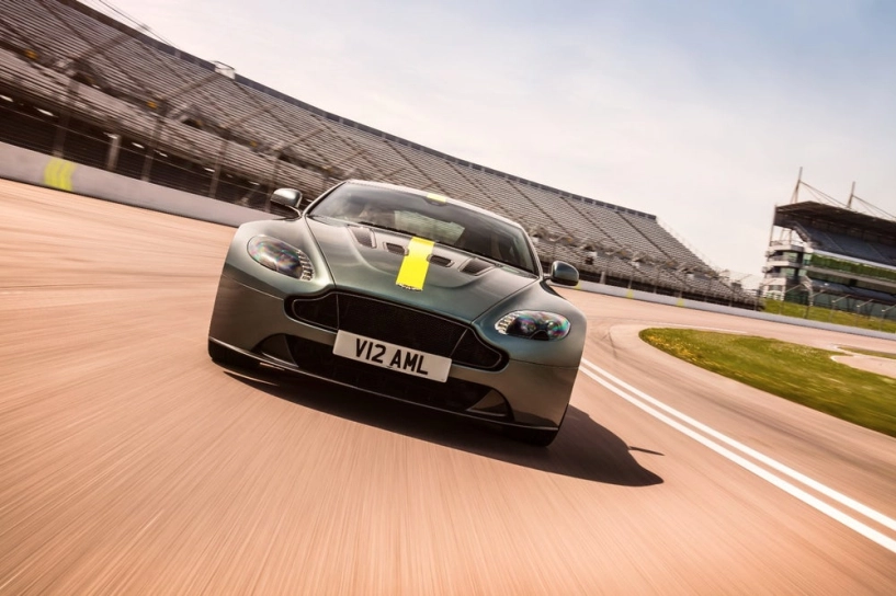 Aston martin v12 vantage - phiên bản mạnh nhất 