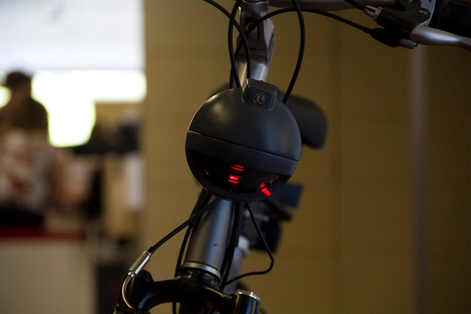 Hệ thống chiếu sáng thông minh tăng cường an toàn cho xe đạp