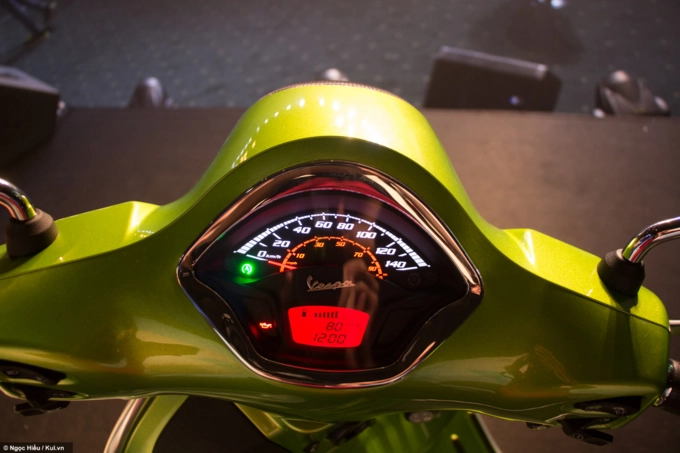 Piaggio việt nam công bố giá bán của mẫu tay ga gts