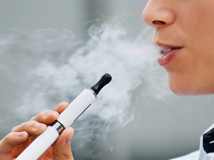 Thuốc lá điện tử e-cigarettes có thể gây tổn hại đến adn như thuốc lá truyền thống