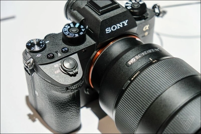 Quái vật full frame quay 4k tốc độ chụp 20fps sony a9