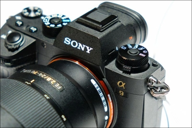 Quái vật full frame quay 4k tốc độ chụp 20fps sony a9