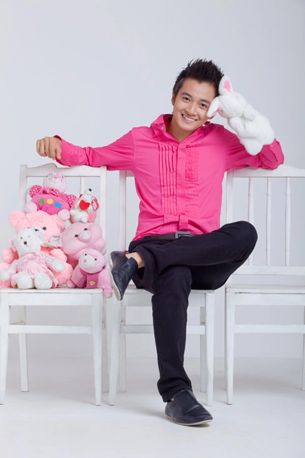 Sẽ thế nào khi sao nam việt điệu đà với tone màu mềm
