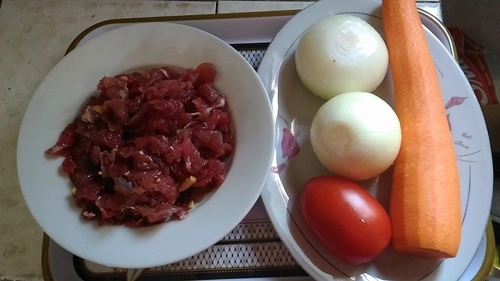 Thịt bò nướng rau củ ăn kèm với nước chấm chua ngọt siêu ngon