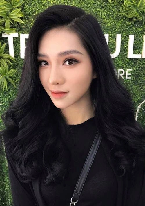 4 bà mẹ đơn thân xinh đẹp và cuốn hút nhất
