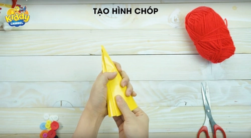 Dù không khéo tay mẹ vẫn có thể tự làm quà cho bé