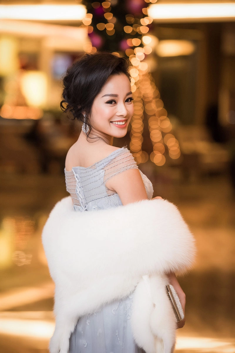 Hai cô nàng vàng anh ngày càng sexy sau muôn trùng sóng gió