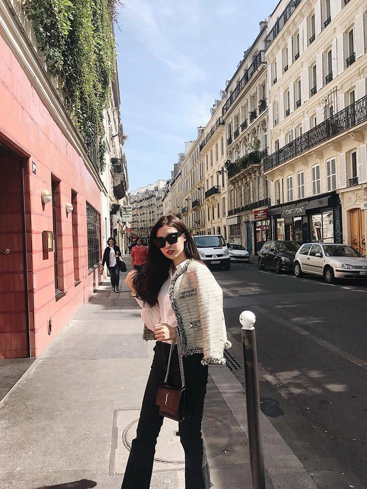 Hoa hậu đỗ mỹ linh tài tình diện từ cannes qua tới paris