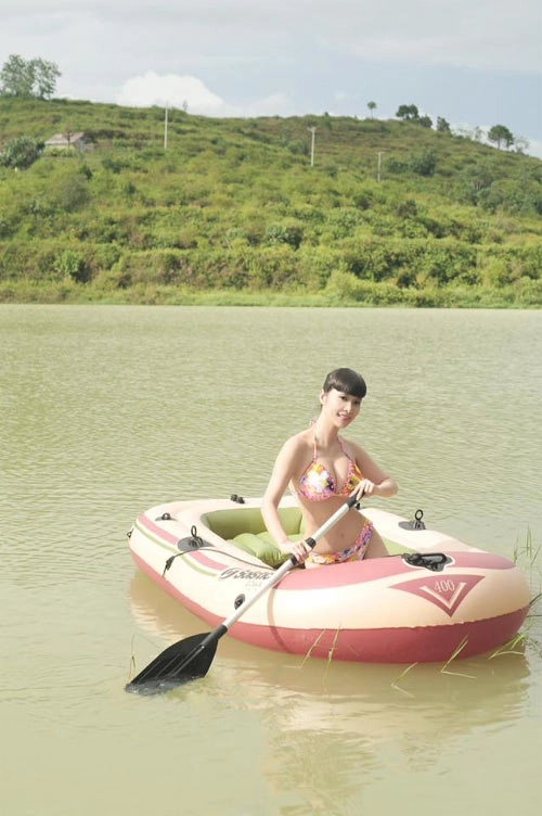 Jennifer phạm khoe bụng bầu trước ngày lâm bồn