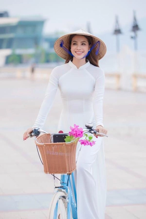 Cách mặc áo dài không bị sến như nhã phương angela phương trinh