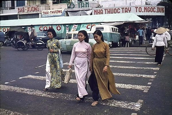 Cách mặc áo dài không bị sến như nhã phương angela phương trinh