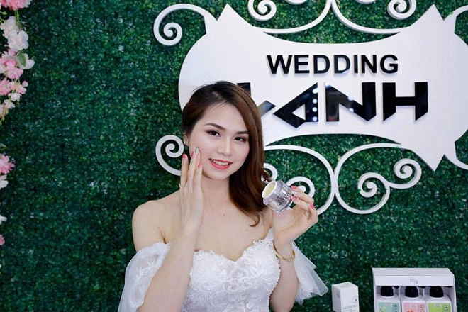 Tò mò với bộ đôi mỹ phẩm chăm sóc da hasumi - hadoza