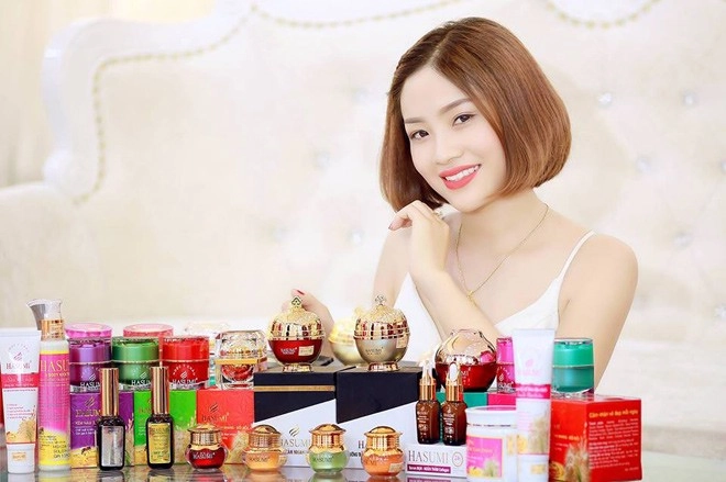 Tò mò với bộ đôi mỹ phẩm chăm sóc da hasumi - hadoza