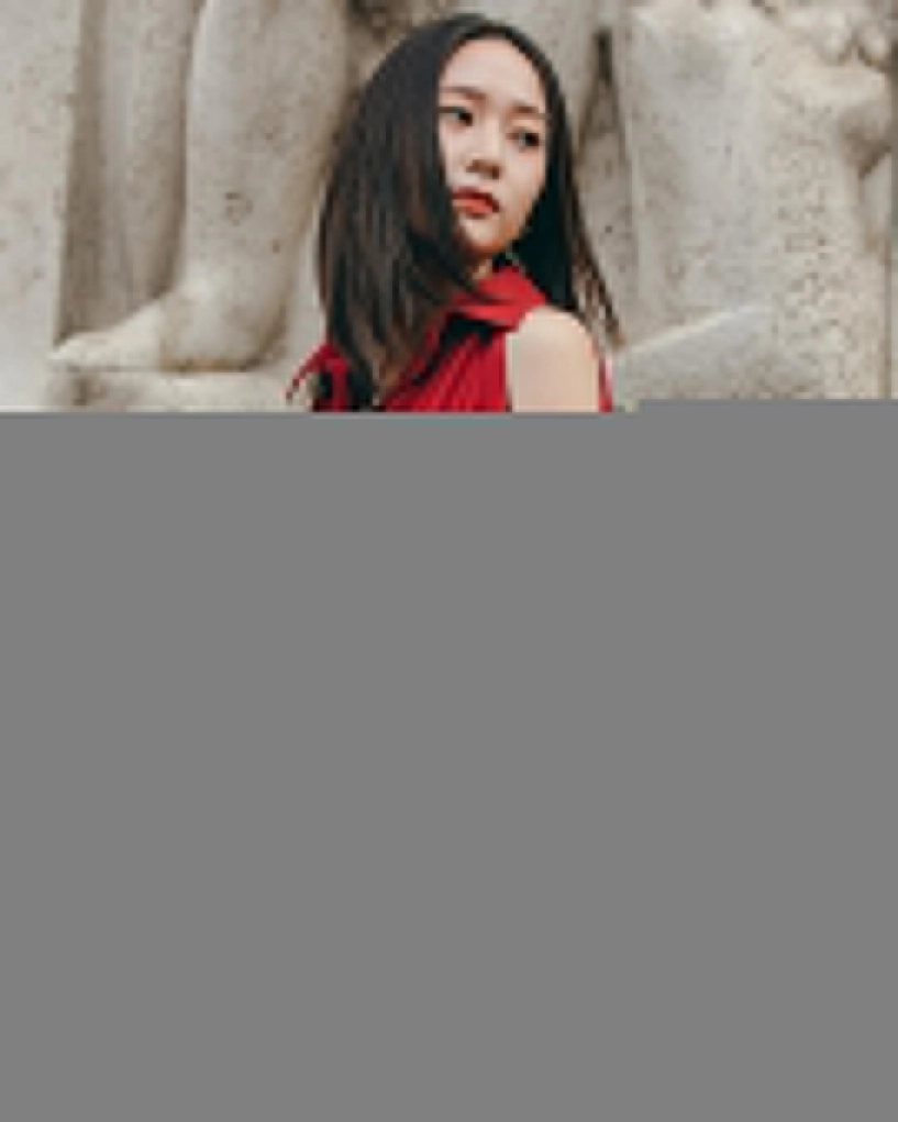 Krystal 'đốt cháy' Tuần lễ thời trang Milan với váy đỏ rực hình ảnh 4 Tuân lê thơi trang milan vơi vay đo rực
