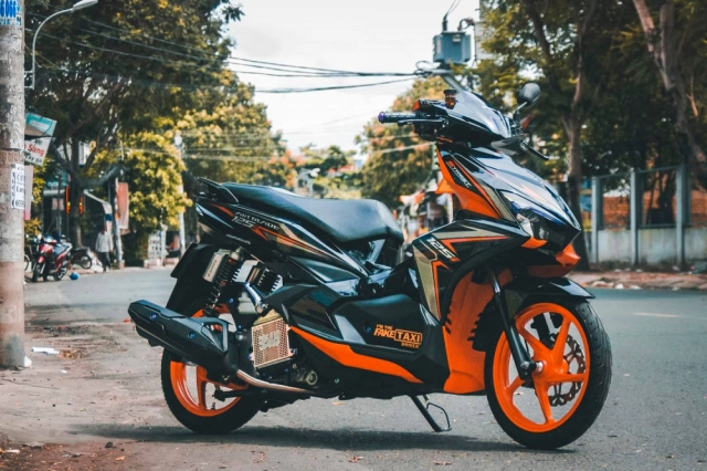 Air blade độ chọn tông màu orange black đẹp bá cháy