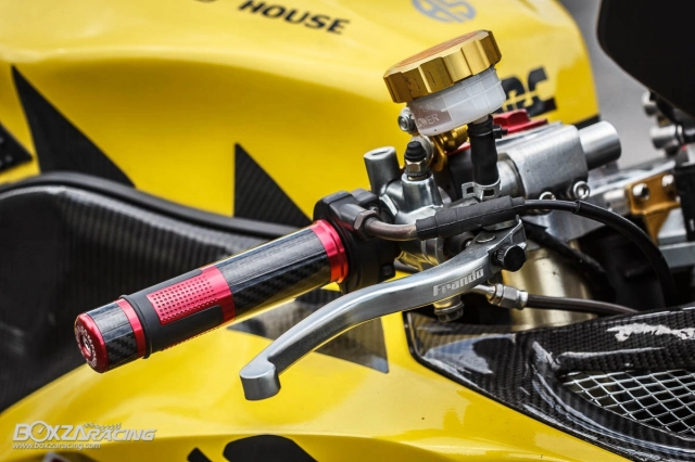 Cbr150r độ mang phong cách người anh cbr300