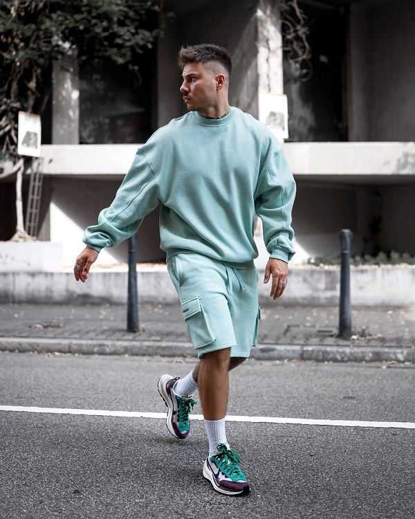 Gợi ý phối quần short đậm chất streetwear cho chàng thêm nổi bật trên đường phố
