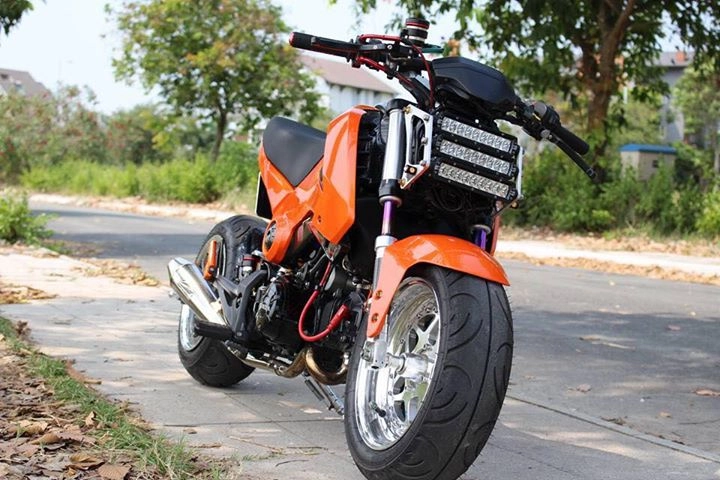 Msx 125cc trong bản độ chai cam ép di động