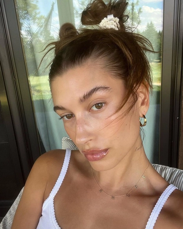 Làn da đáng mơ ước của hailey bieber 