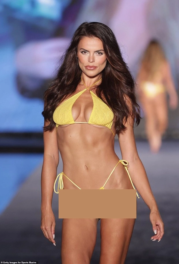 Show trình diễn thời trang của sports illustrated swimsuit