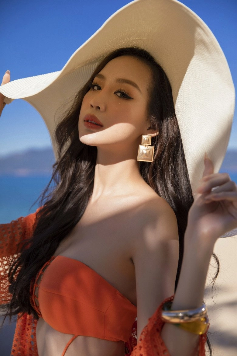 Top 3 miss world việt nam 2022 cháy còn hơn cả nắng hè trên biển