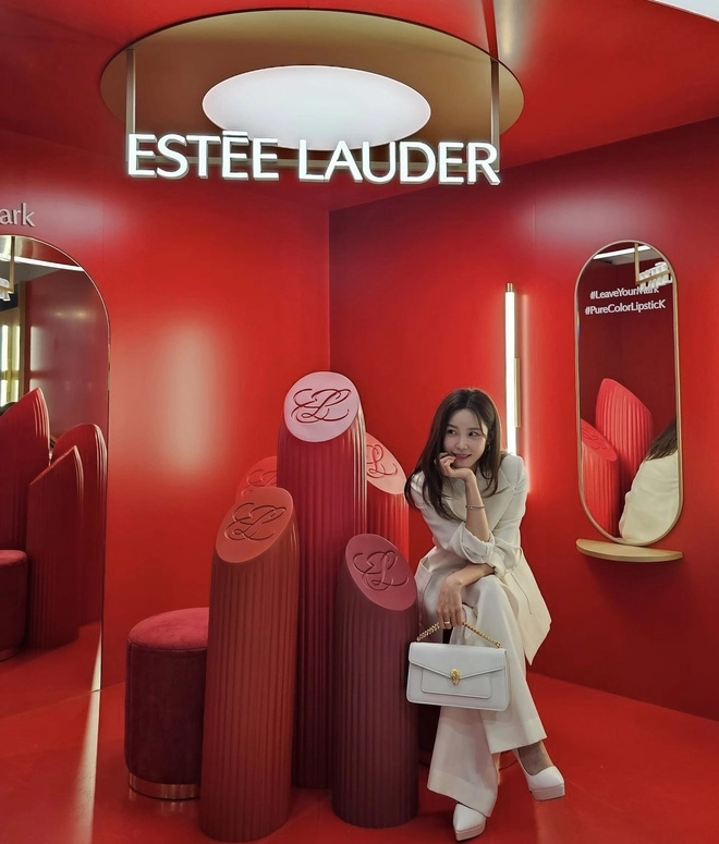 Yoona khoe visual hot hòn họt tại sự kiện của estee lauder