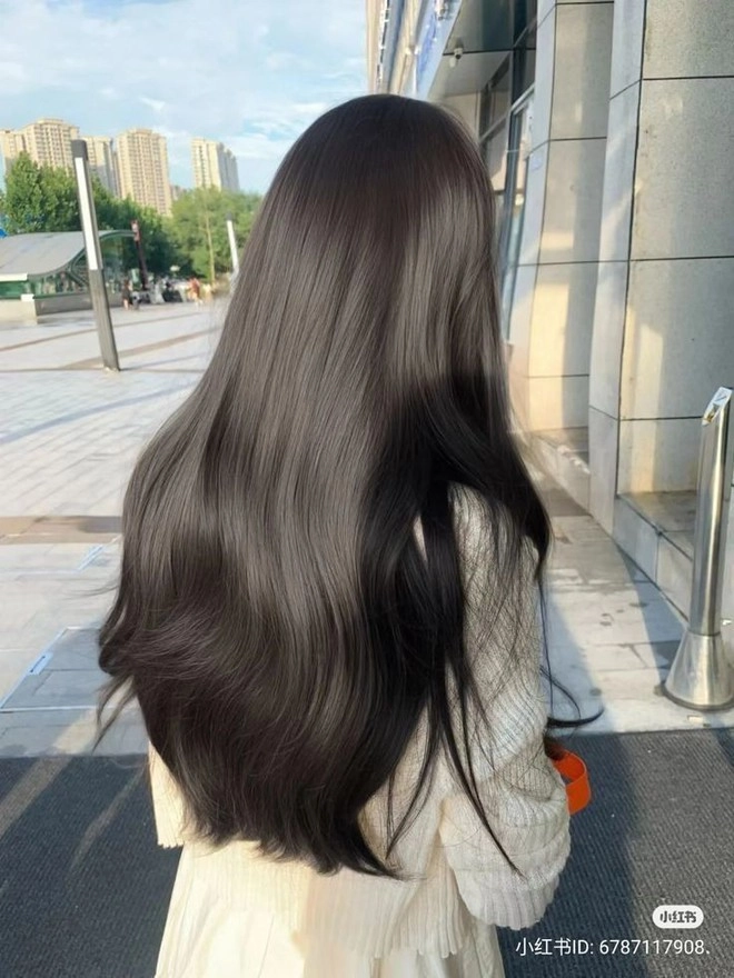 Hoa hậu mai phương thúy đu đỉnh bạc cả đầu